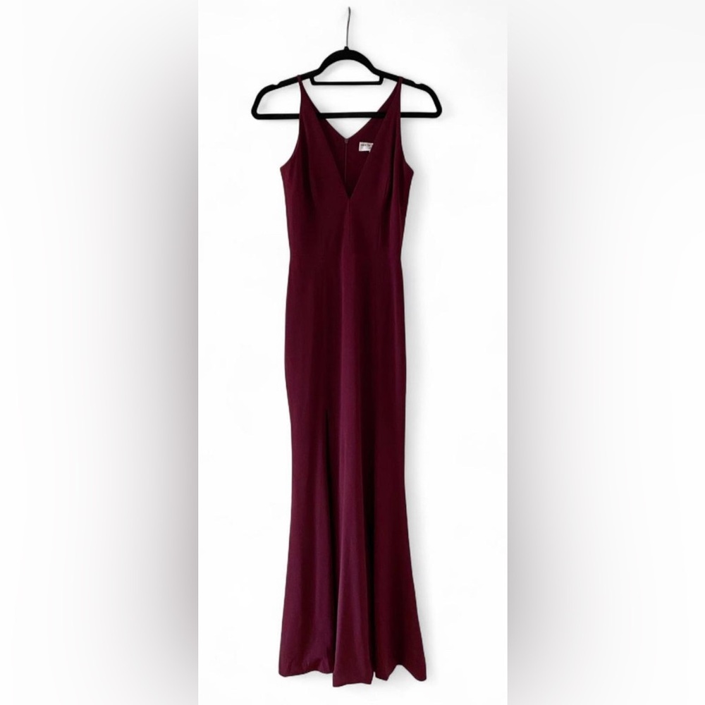 Dress the population. Burgundy gown. Size small